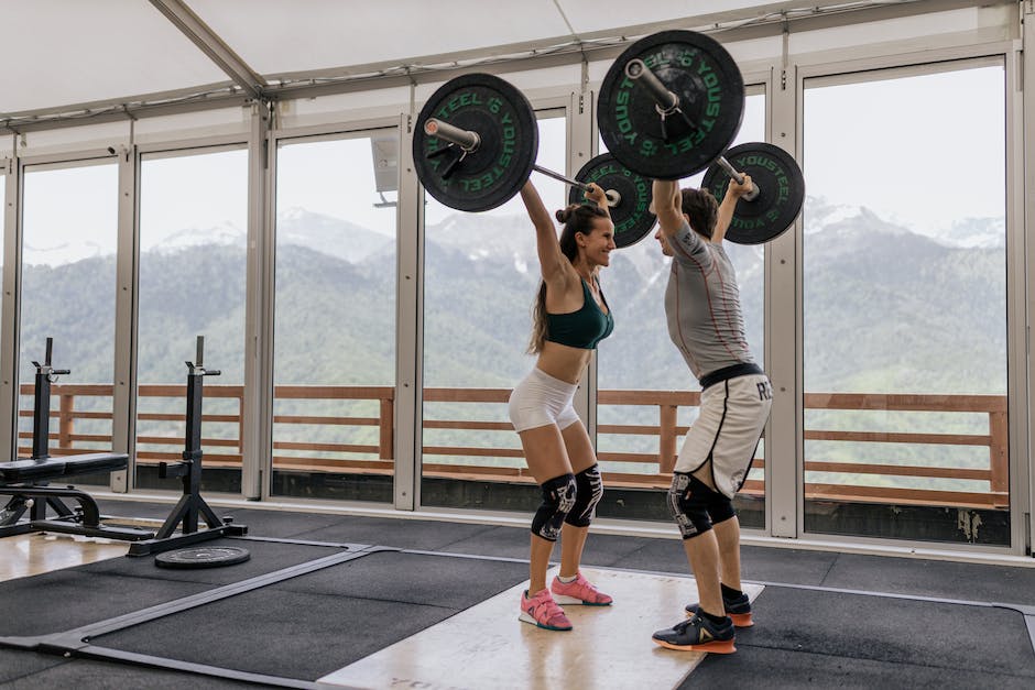  Krafttraining-für-Frauen-so-oft-pro-Woche